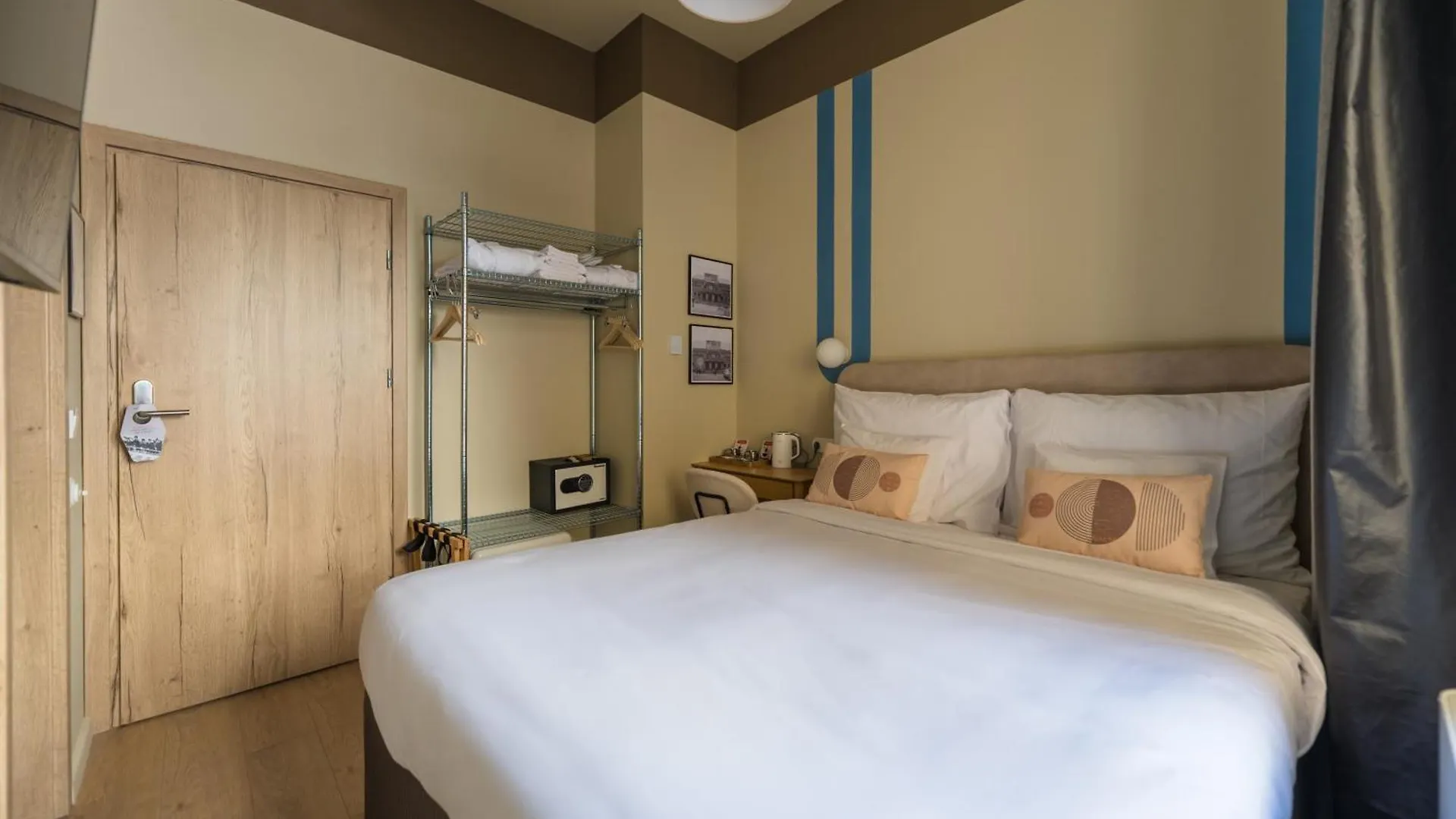 East-West Budapest Boutique Hotel