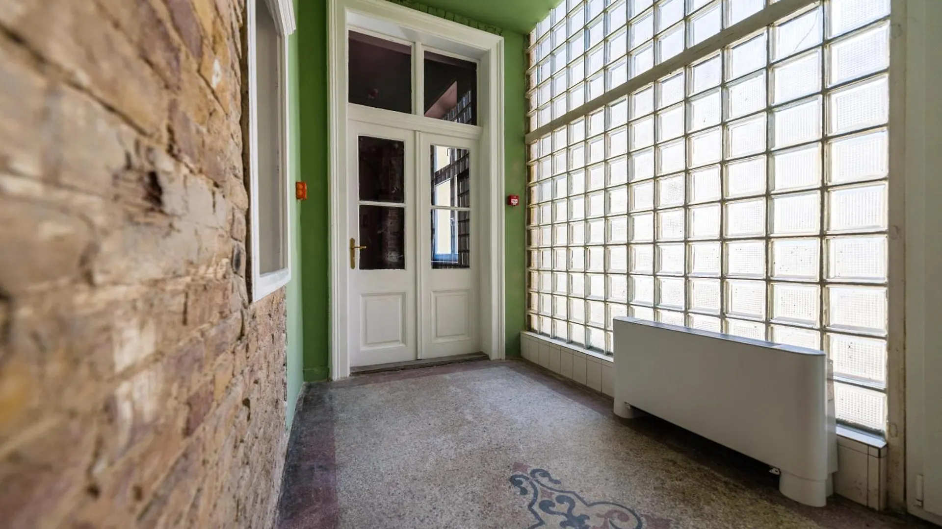 East-West Budapest Boutique Hotel 3*,  Ungheria